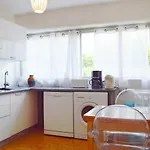 Avec Piscine & Tennis, Terrasse Ensoleillee, Garage Prive - - Fr-1-252-126 * Antibes